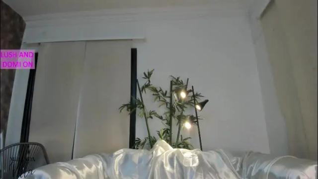 Image 3 of miranda_villa Stream on Chaturbate on 1 month ago