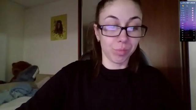 Image 6 of miranda_wish Stream on Chaturbate on 13 months ago