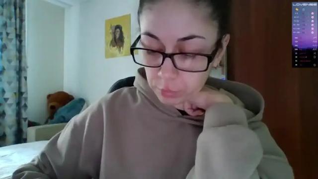 Image 8 of miranda_wish Stream on Chaturbate on 13 months ago