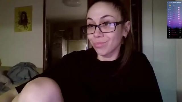 Image 8 of miranda_wish Stream on Chaturbate on 13 months ago