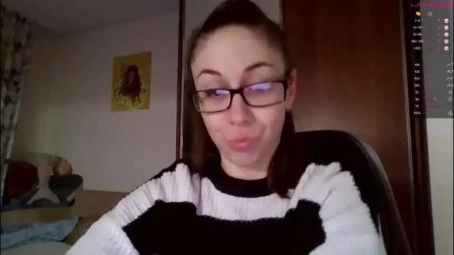 Image 3 of miranda_wish Stream on Chaturbate on 4 months ago