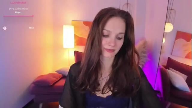 Image 3 of mirandaglow Stream on Chaturbate on 1 month ago