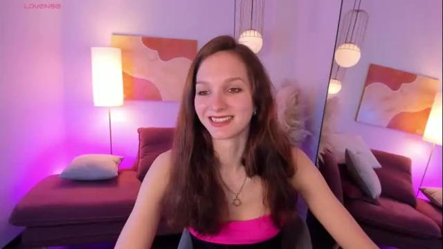 Image 3 of mirandaglow Stream on Chaturbate on 1 month ago