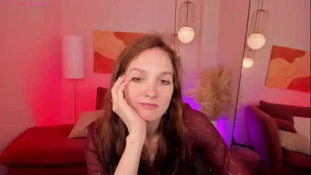 Image 3 of mirandaglow Stream on Chaturbate on 3 months ago