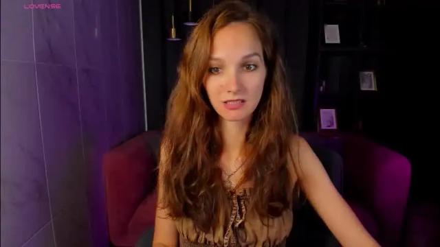 Image 2 of mirandaglow Stream on Chaturbate on 3 months ago