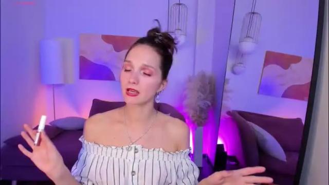 Image 6 of mirandaglow Stream on Chaturbate on 2 months ago