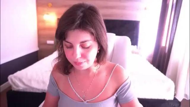 Image 7 of mirandawarm Stream on Chaturbate on 18 days ago