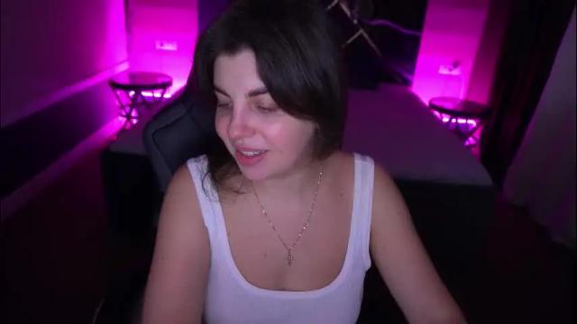 Image 2 of mirandawarm Stream on Chaturbate on 2 months ago