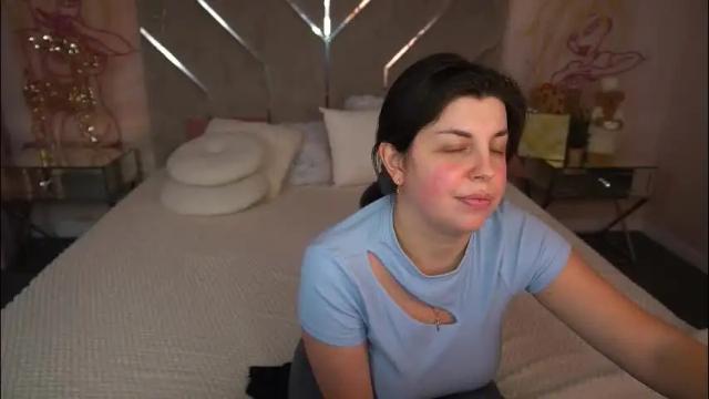 Image 7 of mirandawarm Stream on Chaturbate on 12 hours ago