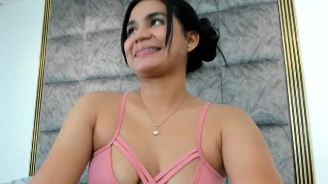 Image 11 of mirandlopez Stream on Chaturbate on 15 months ago