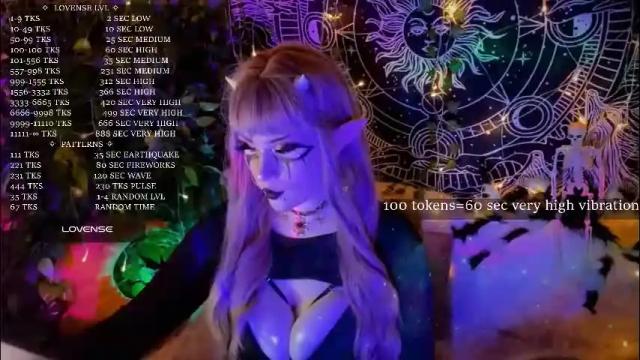 Image 2 of mirareed Stream on Chaturbate on 2 months ago