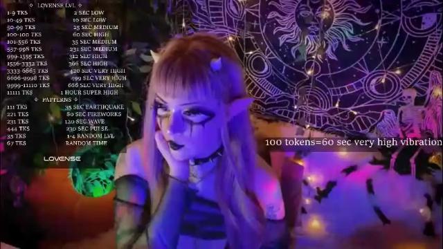 Image 3 of mirareed Stream on Chaturbate on 1 month ago