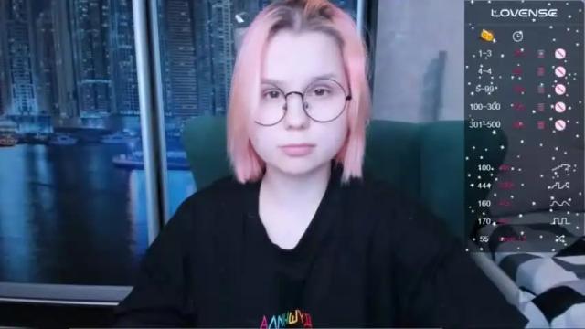 Image 2 of miray_kuriyama Stream on Chaturbate on 13 months ago