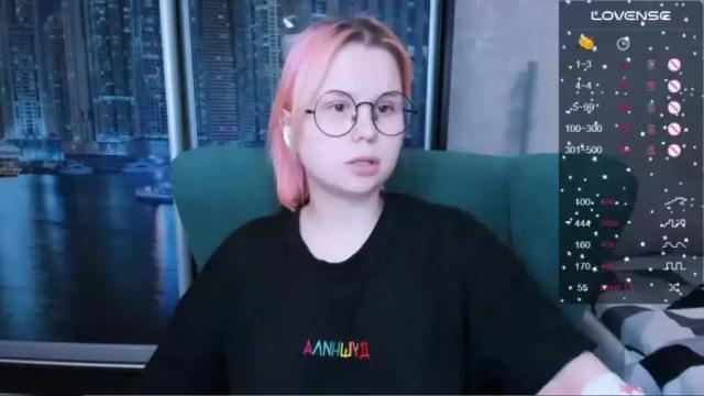 Image 3 of miray_kuriyama Stream on Chaturbate on 13 months ago