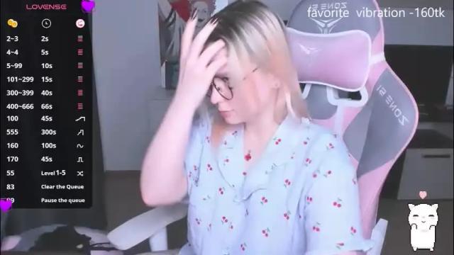 Image 2 of miray_kuriyama Stream on Chaturbate on 1 month ago