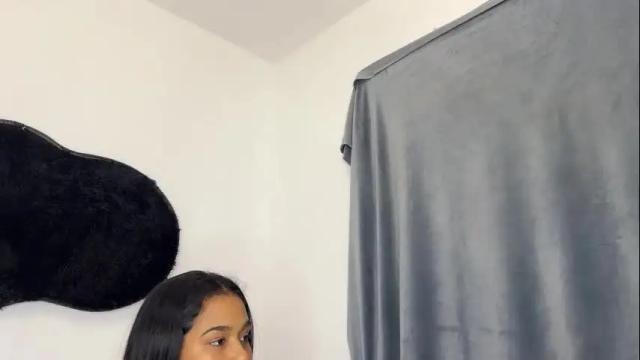 Image 7 of mirella_beck Stream on Chaturbate on 1 month ago
