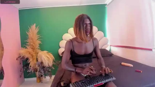 Image 10 of mirellastar20 Stream on Chaturbate on 14 months ago