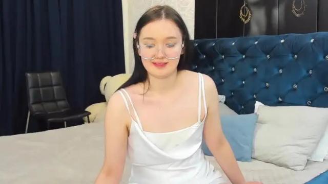 Image 12 of miriamwhite Stream on Chaturbate on 12 months ago