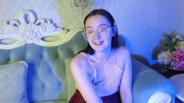 Image 12 of miriamwhite Stream on Chaturbate on 12 months ago