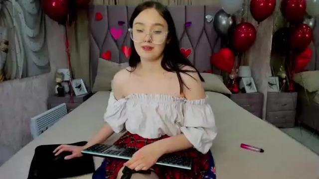 Image 2 of miriamwhite Stream on Chaturbate on 11 months ago