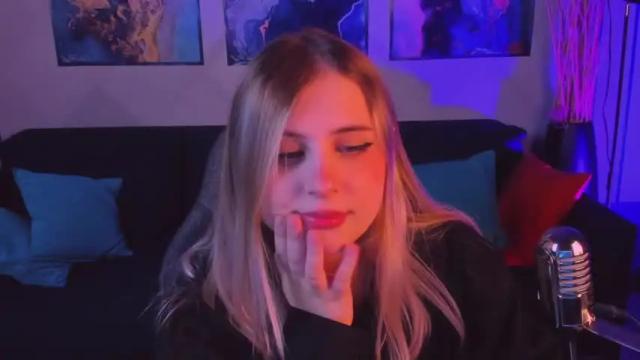 Image 11 of miriemsoft Stream on Chaturbate on 20 months ago