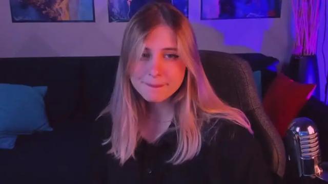 Image 3 of miriemsoft Stream on Chaturbate on 20 months ago