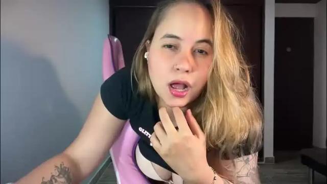 Image 6 of mirilinda Stream on Chaturbate on 2 months ago