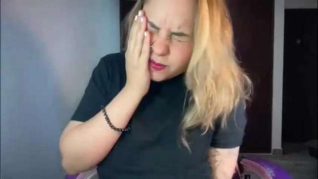 Image 3 of mirilinda Stream on Chaturbate on 2 months ago