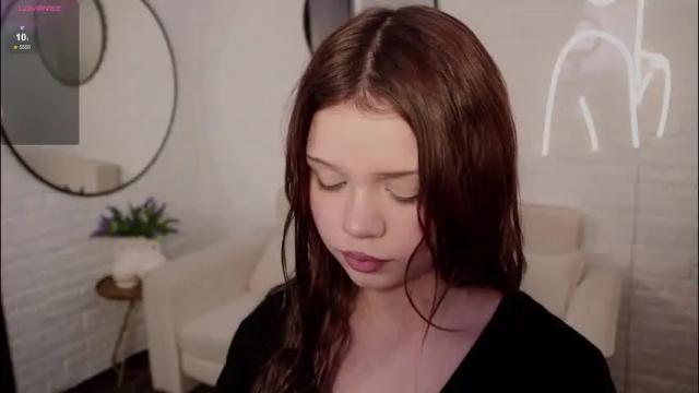 Image 3 of miroslavaluewe Stream on Chaturbate on 1 month ago