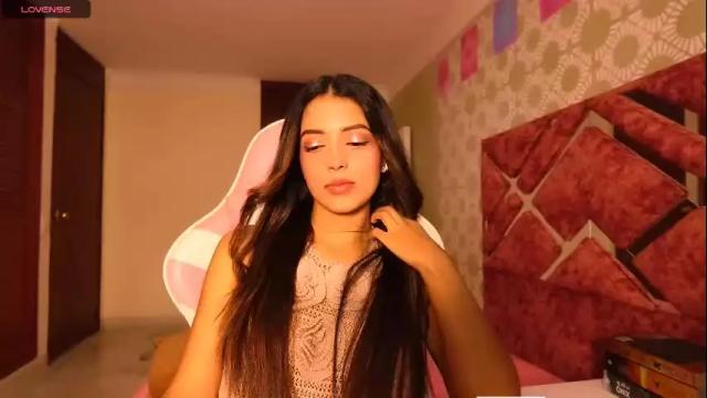 Image 8 of mis_elizabeth Stream on Chaturbate on 1 month ago