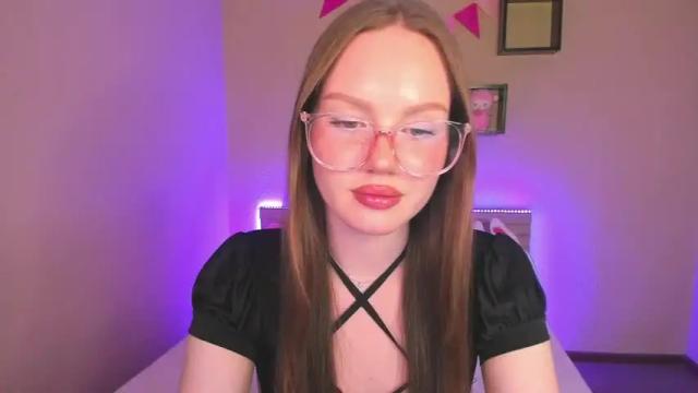 Image 3 of mish_ka3 Stream on Chaturbate on 14 months ago