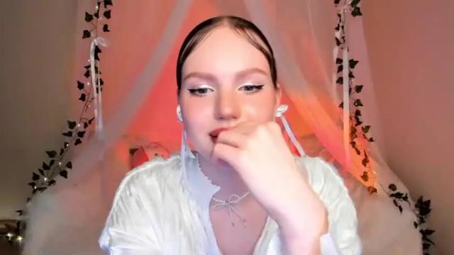 Image 6 of mish_ka3 Stream on Chaturbate on 12 months ago