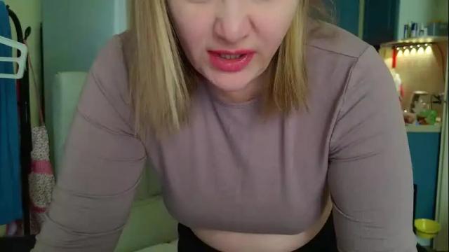 Image 3 of mishamilf Stream on Chaturbate on 1 month ago