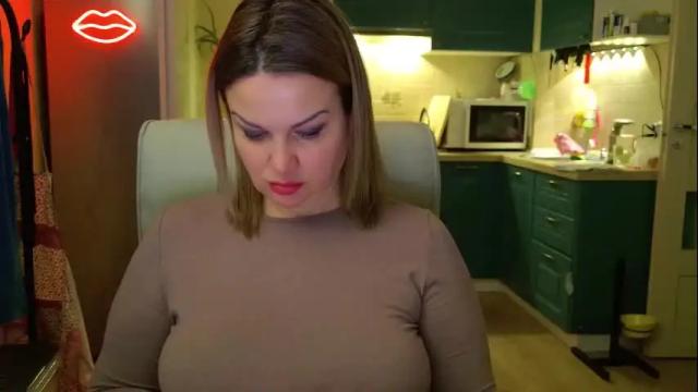 Image 10 of mishamilf Stream on Chaturbate on 1 month ago