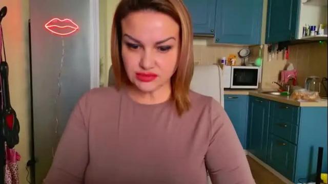 Image 4 of mishamilf Stream on Chaturbate on 1 month ago