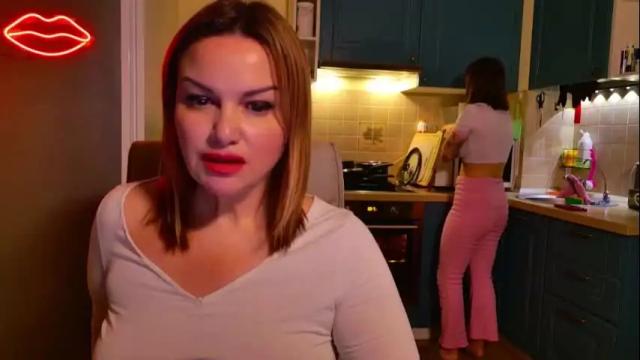 Image 12 of mishamilf Stream on Chaturbate on 1 month ago