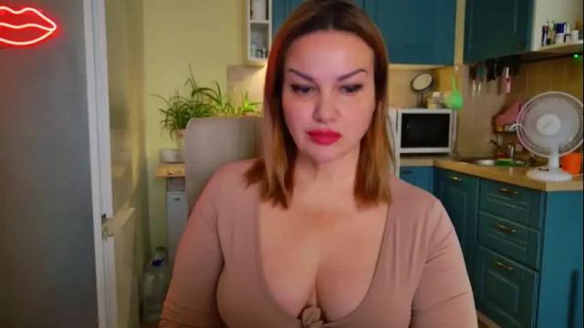 Image 10 of mishamilf Stream on Chaturbate on 1 month ago