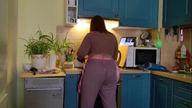 Image 2 of mishamilf Stream on Chaturbate on 1 month ago
