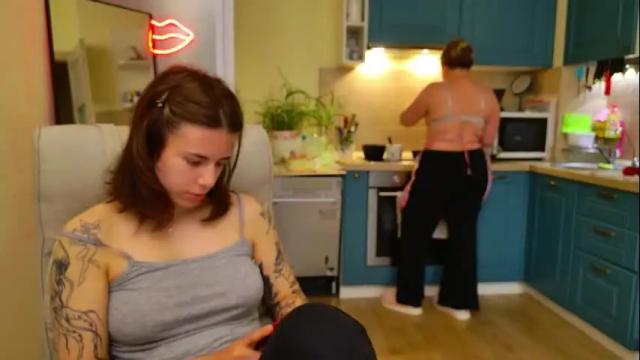Image 10 of mishamilf Stream on Chaturbate on 24 days ago