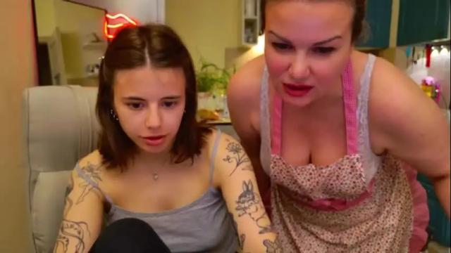 Image 6 of mishamilf Stream on Chaturbate on 24 days ago