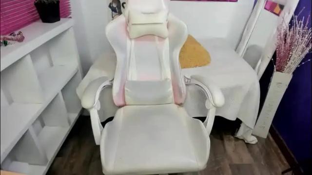 Image 3 of mishka__ Stream on Chaturbate on 1 month ago