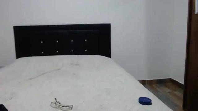 Image 2 of misolexi289942 Stream on Chaturbate on 16 months ago