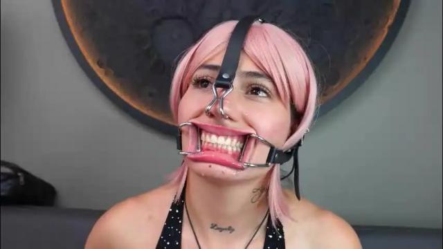 Image 7 of miss___charlotte Stream on Chaturbate on 1 month ago