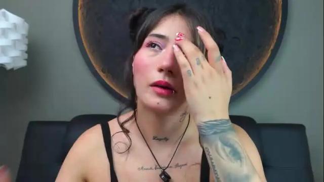 Image 2 of miss___charlotte Stream on Chaturbate on 1 month ago