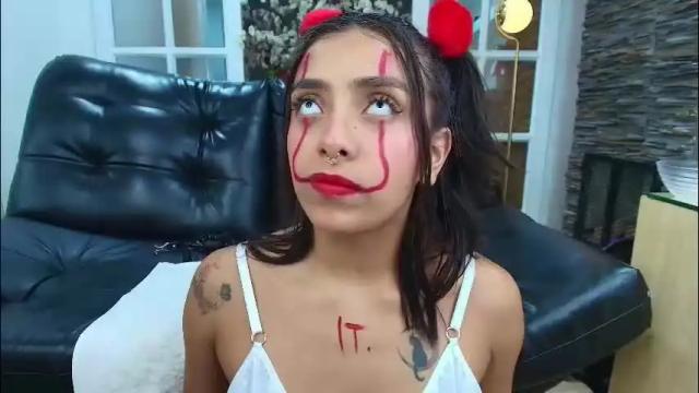 Image 12 of miss___sabrina Stream on Chaturbate on 1 day ago