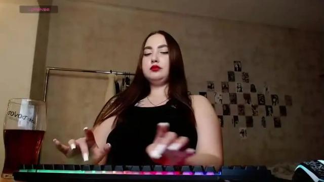 Image 10 of miss__ari Stream on Chaturbate on 16 months ago