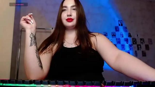 Image 4 of miss__ari Stream on Chaturbate on 16 months ago
