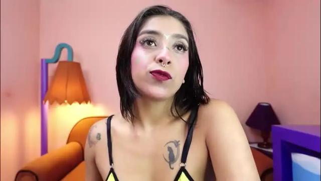 Image 2 of miss__martina Stream on Chaturbate on 24 days ago