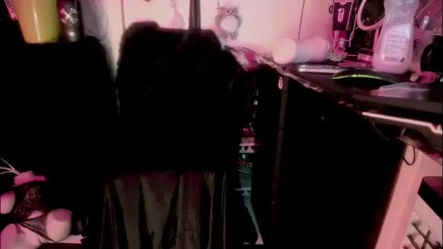 Image 11 of miss_asmodeus Stream on Chaturbate on 1 month ago