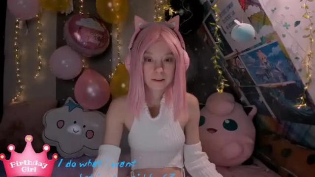 Image 4 of miss_astravert Stream on Chaturbate on 13 months ago